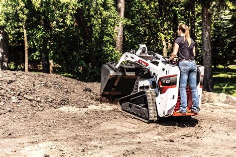 how much dirt can a skid steer move|can a bobcat move dirt.